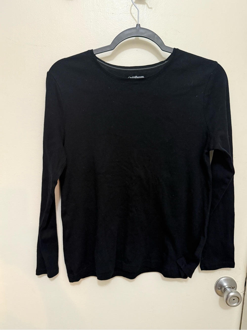 croft & barrow Black Long-Sleeve Crewneck Top